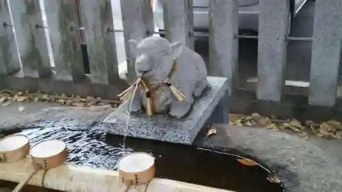 羊神社の手水