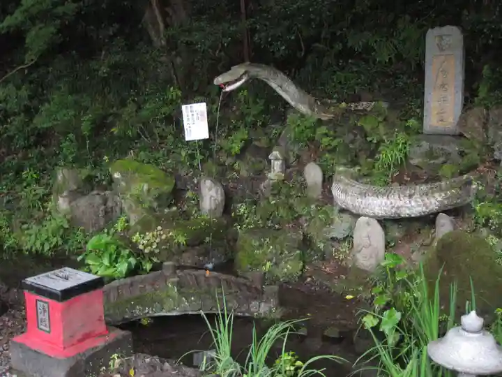 磯山弁財天の自然