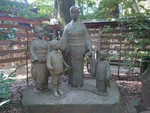 駒木諏訪神社の像