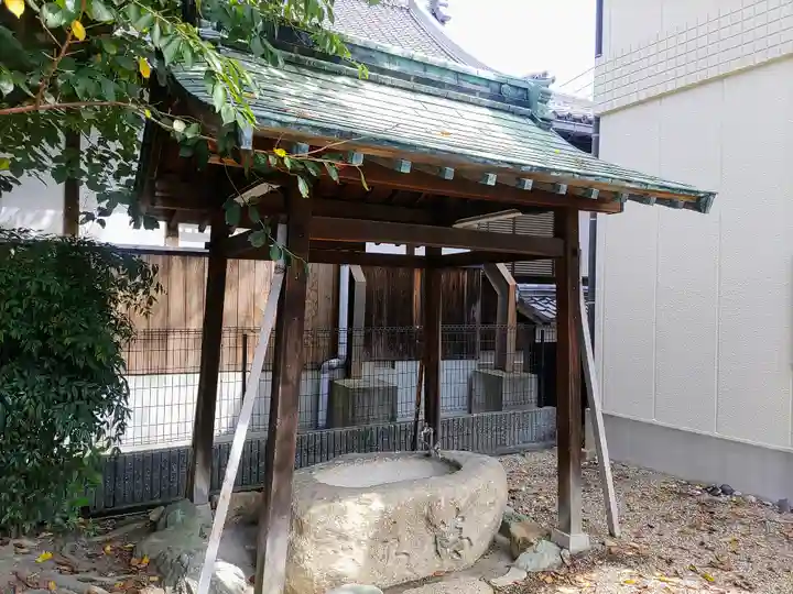 鈴宮社(靈宮社)の手水舎