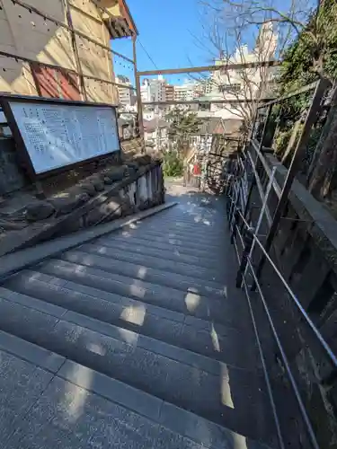 須賀神社の庭園