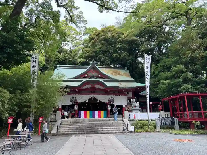 來宮神社の{uncategorized: "未分類", other: "その他", undefined: "問題あり", building: "その他建物", grave: "お墓", sacred_gate: "鳥居", guardian: "狛犬", statue: "像", buddha: "仏像", history: "歴史", nature: "自然", garden: "庭園", animal: "動物", pagoda: "塔", temizu: "手水舎", mountain_gate: "山門・神門", sanctuary: "本殿・本堂", subordinate: "末社・摂社", art: "芸術", scenery: "景色", jizo: "地蔵", ema: "絵馬", goshuin: "御朱印", omikuji: "おみくじ", items: "授与品その他", amulet: "お守り", goshuincho: "御朱印帳", eats: "食事", festival: "お祭り", votive_dance: "神楽", shichigosan: "七五三参", wedding: "結婚式", experience: "体験その他", initially: "初詣", around: "周辺", anti_infection: "感染症対策"}
