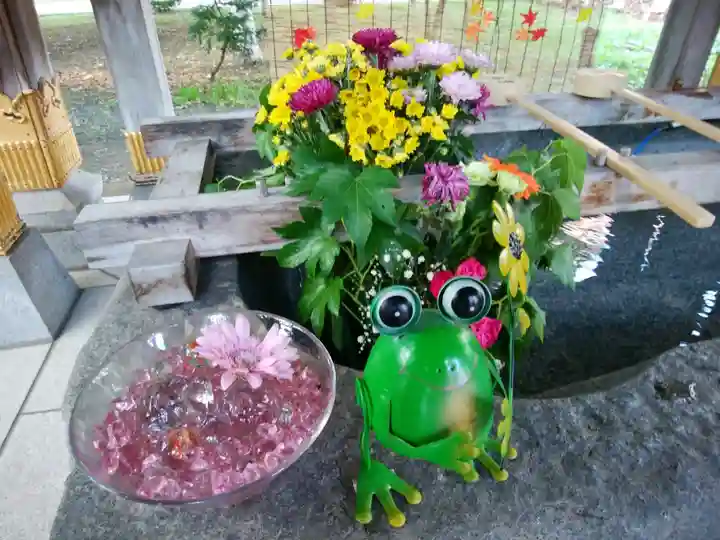 彌彦神社 (伊夜日子神社)の手水舎