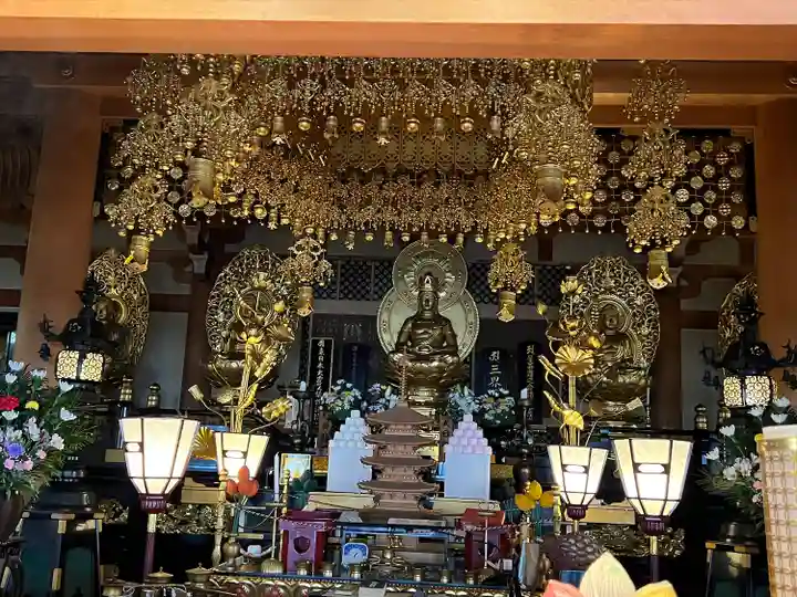 青龍寺(昭和大仏)の本殿・本堂