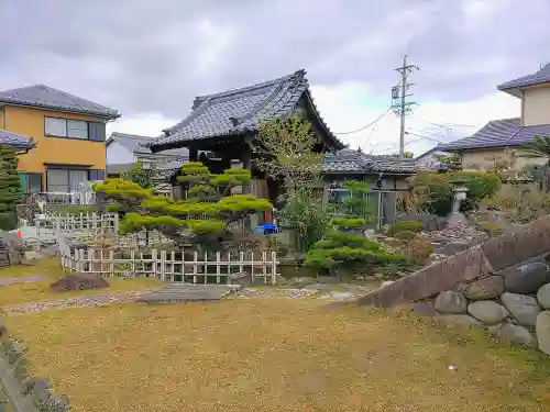 福祐寺の庭園