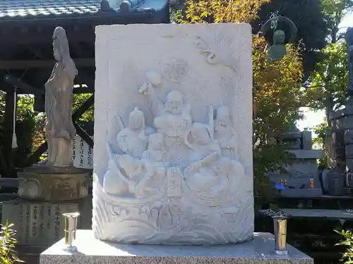 楞厳寺の像