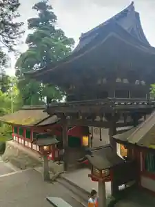 石上神宮の山門・神門