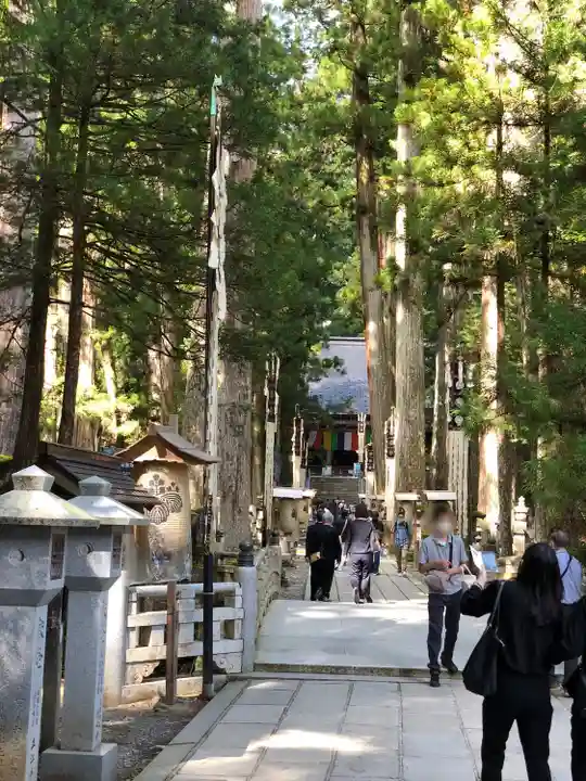 高野山金剛峯寺奥の院(和歌山県)