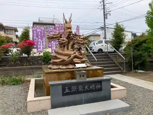 龍口明神社の像