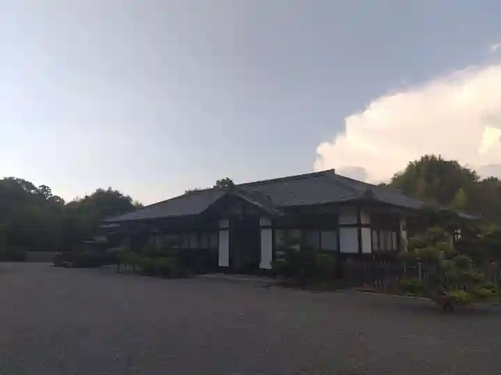 神武天皇陵(畝傍山東北陵)のその他建物