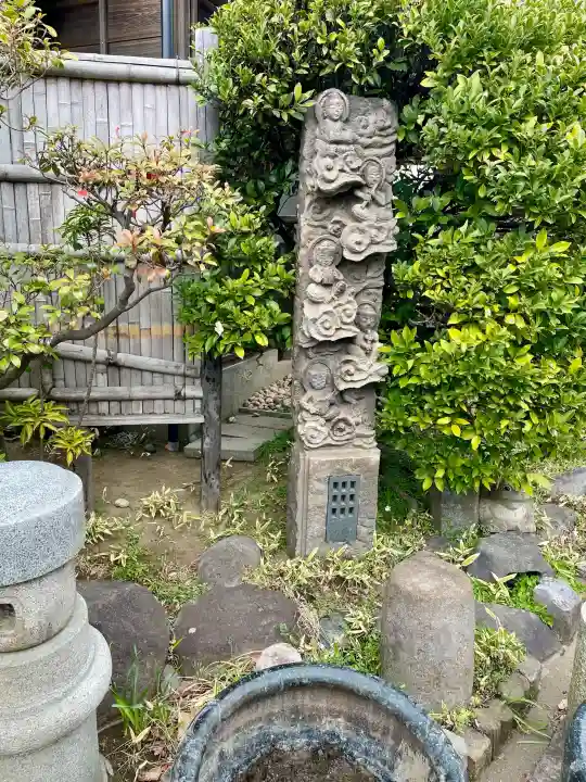 日蓮宗龍口山本龍寺の{uncategorized: "未分類", other: "その他", undefined: "問題あり", building: "その他建物", grave: "お墓", sacred_gate: "鳥居", guardian: "狛犬", statue: "像", buddha: "仏像", history: "歴史", nature: "自然", garden: "庭園", animal: "動物", pagoda: "塔", temizu: "手水舎", mountain_gate: "山門・神門", sanctuary: "本殿・本堂", subordinate: "末社・摂社", art: "芸術", scenery: "景色", jizo: "地蔵", ema: "絵馬", goshuin: "御朱印", omikuji: "おみくじ", items: "授与品その他", amulet: "お守り", goshuincho: "御朱印帳", eats: "食事", festival: "お祭り", votive_dance: "神楽", shichigosan: "七五三参", wedding: "結婚式", experience: "体験その他", initially: "初詣", around: "周辺", anti_infection: "感染症対策"}