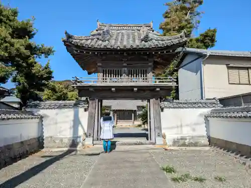 教恩寺の山門