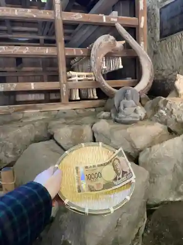 銭洗弁財天宇賀福神社(神奈川県)