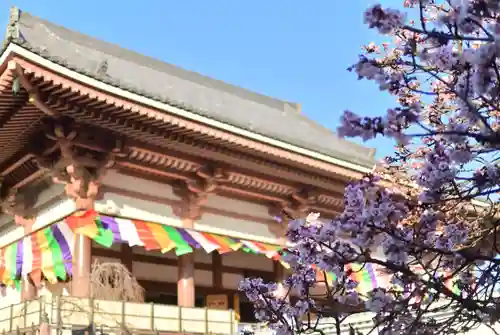 西新井大師総持寺の本殿・本堂