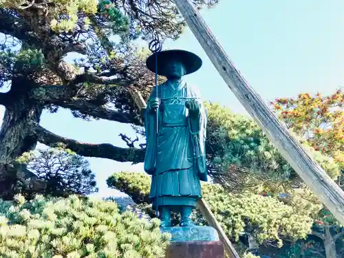 明徳寺の像