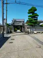 安養寺の山門・神門