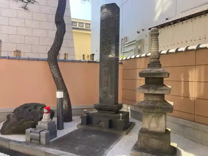 常楽寺の{uncategorized: "未分類", other: "その他", undefined: "問題あり", building: "その他建物", grave: "お墓", sacred_gate: "鳥居", guardian: "狛犬", statue: "像", buddha: "仏像", history: "歴史", nature: "自然", garden: "庭園", animal: "動物", pagoda: "塔", temizu: "手水舎", mountain_gate: "山門・神門", sanctuary: "本殿・本堂", subordinate: "末社・摂社", art: "芸術", scenery: "景色", jizo: "地蔵", ema: "絵馬", goshuin: "御朱印", omikuji: "おみくじ", items: "授与品その他", amulet: "お守り", goshuincho: "御朱印帳", eats: "食事", festival: "お祭り", votive_dance: "神楽", shichigosan: "七五三参", wedding: "結婚式", experience: "体験その他", initially: "初詣", around: "周辺", anti_infection: "感染症対策"}