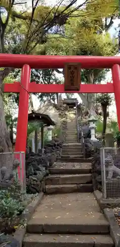 岩山稲荷神社の鳥居