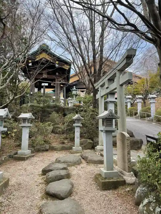 常陸国出雲大社の{uncategorized: "未分類", other: "その他", undefined: "問題あり", building: "その他建物", grave: "お墓", sacred_gate: "鳥居", guardian: "狛犬", statue: "像", buddha: "仏像", history: "歴史", nature: "自然", garden: "庭園", animal: "動物", pagoda: "塔", temizu: "手水舎", mountain_gate: "山門・神門", sanctuary: "本殿・本堂", subordinate: "末社・摂社", art: "芸術", scenery: "景色", jizo: "地蔵", ema: "絵馬", goshuin: "御朱印", omikuji: "おみくじ", items: "授与品その他", amulet: "お守り", goshuincho: "御朱印帳", eats: "食事", festival: "お祭り", votive_dance: "神楽", shichigosan: "七五三参", wedding: "結婚式", experience: "体験その他", initially: "初詣", around: "周辺", anti_infection: "感染症対策"}