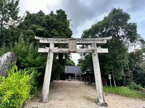 三十八柱神社の鳥居