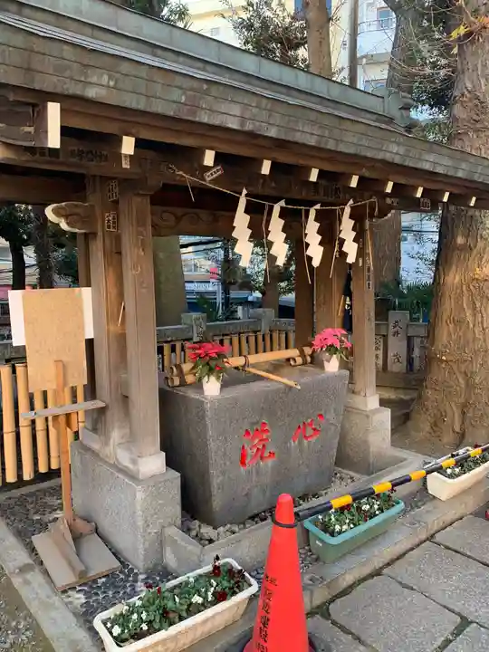 高円寺氷川神社の手水舎