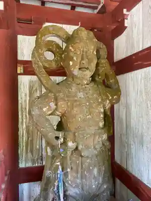 霊山寺の像