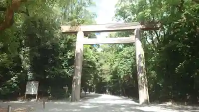 熱田神宮の鳥居