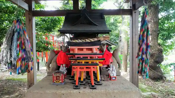 東伏見稲荷神社の末社・摂社