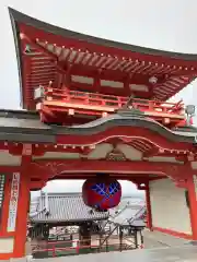 門戸厄神東光寺の山門