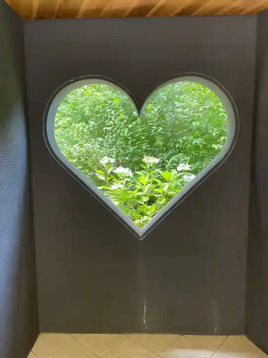 倶利迦羅不動寺山頂本堂(石川県)