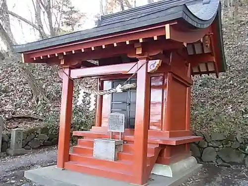 磐裂神社の本殿