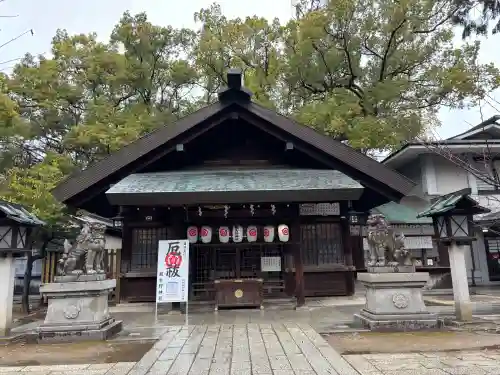 那古野神社の{uncategorized: "未分類", other: "その他", undefined: "問題あり", building: "その他建物", grave: "お墓", sacred_gate: "鳥居", guardian: "狛犬", statue: "像", buddha: "仏像", history: "歴史", nature: "自然", garden: "庭園", animal: "動物", pagoda: "塔", temizu: "手水舎", mountain_gate: "山門・神門", sanctuary: "本殿・本堂", subordinate: "末社・摂社", art: "芸術", scenery: "景色", jizo: "地蔵", ema: "絵馬", goshuin: "御朱印", omikuji: "おみくじ", items: "授与品その他", amulet: "お守り", goshuincho: "御朱印帳", eats: "食事", festival: "お祭り", votive_dance: "神楽", shichigosan: "七五三参", wedding: "結婚式", experience: "体験その他", initially: "初詣", around: "周辺", anti_infection: "感染症対策"}