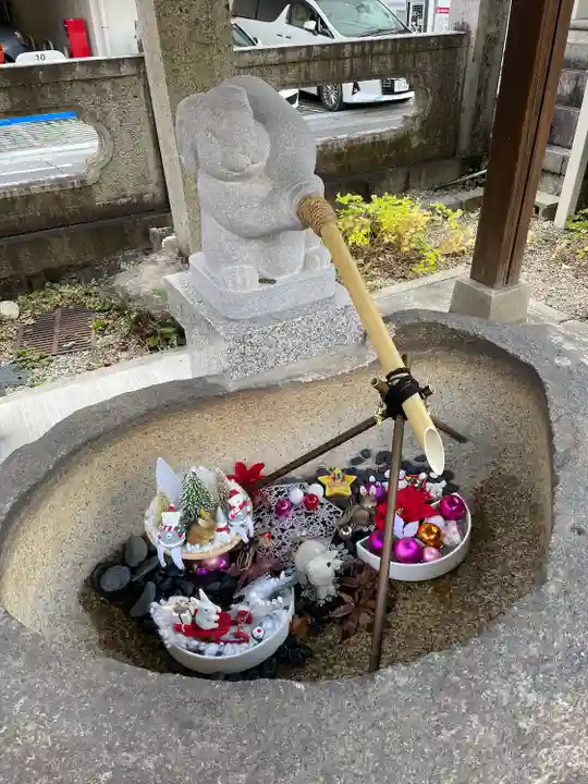 三輪神社の手水舎