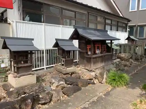 天王坊稲荷神社の末社・摂社