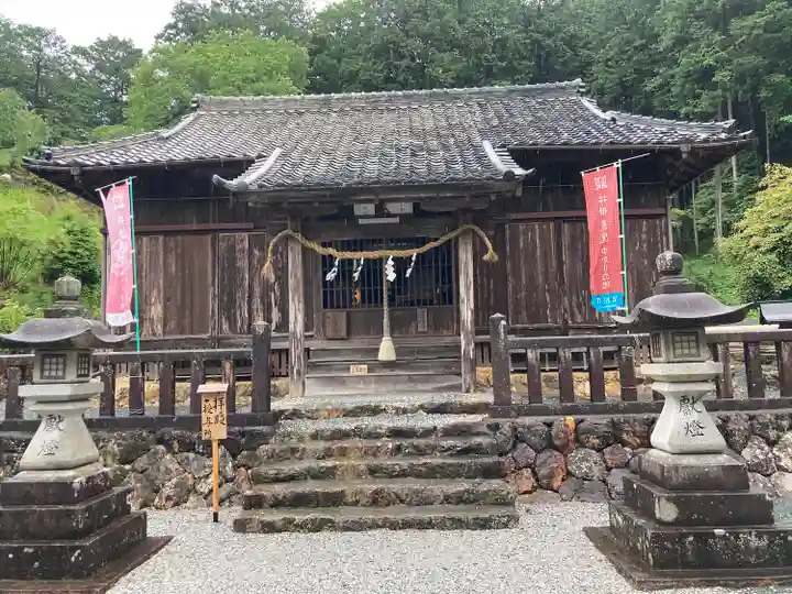 蜂前神社の本殿・本堂