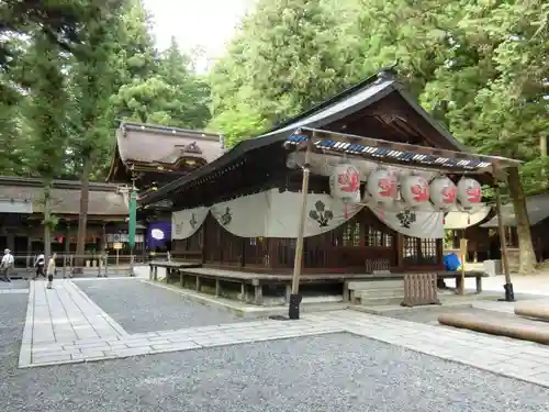 諏訪大社下社春宮の本殿・本堂