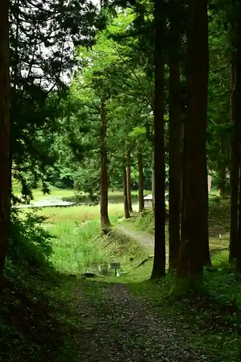 郡殿の池弁財天社(新潟県)