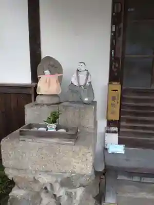 穀屋尼寺(滋賀県)