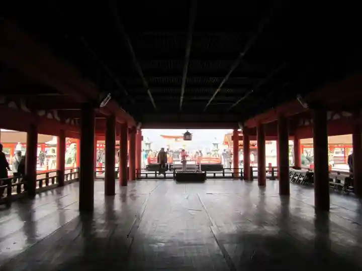 厳島神社の本殿・本堂