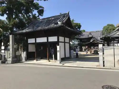 圓明寺の山門