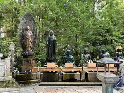 高野山金剛峯寺奥の院(和歌山県)