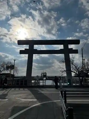息栖神社の{uncategorized: "未分類", other: "その他", undefined: "問題あり", building: "その他建物", grave: "お墓", sacred_gate: "鳥居", guardian: "狛犬", statue: "像", buddha: "仏像", history: "歴史", nature: "自然", garden: "庭園", animal: "動物", pagoda: "塔", temizu: "手水舎", mountain_gate: "山門・神門", sanctuary: "本殿・本堂", subordinate: "末社・摂社", art: "芸術", scenery: "景色", jizo: "地蔵", ema: "絵馬", goshuin: "御朱印", omikuji: "おみくじ", items: "授与品その他", amulet: "お守り", goshuincho: "御朱印帳", eats: "食事", festival: "お祭り", votive_dance: "神楽", shichigosan: "七五三参", wedding: "結婚式", experience: "体験その他", initially: "初詣", around: "周辺", anti_infection: "感染症対策"}