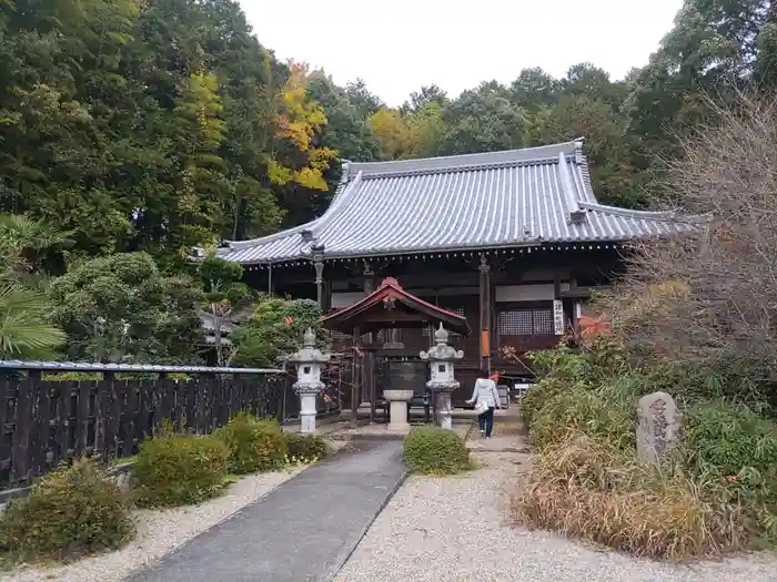 子嶋寺の本殿