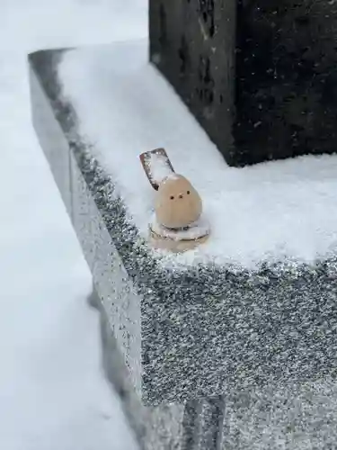 札幌諏訪神社の像