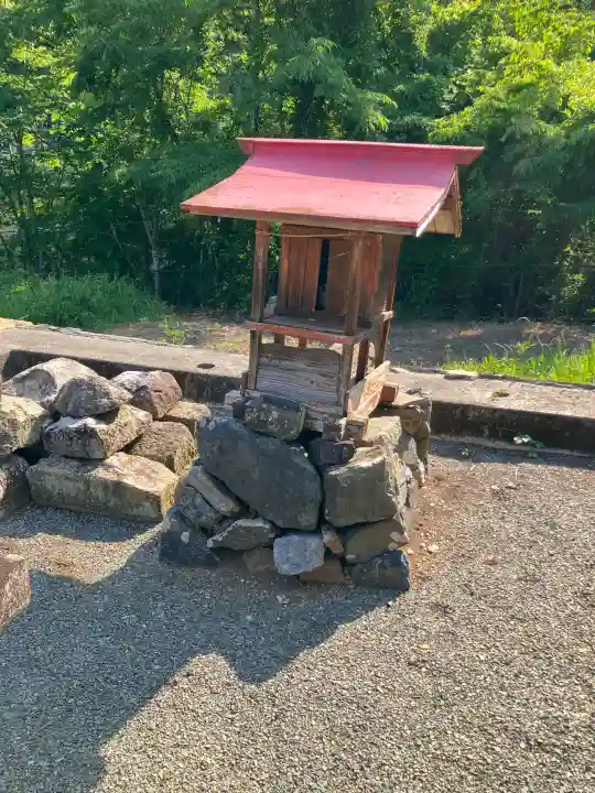 松田八幡宮の{uncategorized: "未分類", other: "その他", undefined: "問題あり", building: "その他建物", grave: "お墓", sacred_gate: "鳥居", guardian: "狛犬", statue: "像", buddha: "仏像", history: "歴史", nature: "自然", garden: "庭園", animal: "動物", pagoda: "塔", temizu: "手水舎", mountain_gate: "山門・神門", sanctuary: "本殿・本堂", subordinate: "末社・摂社", art: "芸術", scenery: "景色", jizo: "地蔵", ema: "絵馬", goshuin: "御朱印", omikuji: "おみくじ", items: "授与品その他", amulet: "お守り", goshuincho: "御朱印帳", eats: "食事", festival: "お祭り", votive_dance: "神楽", shichigosan: "七五三参", wedding: "結婚式", experience: "体験その他", initially: "初詣", around: "周辺", anti_infection: "感染症対策"}