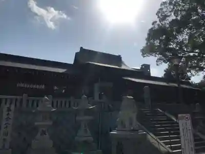 岡田神社の山門・神門
