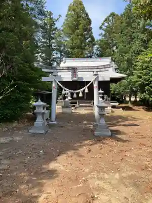 大和田町星宮神社の{uncategorized: "未分類", other: "その他", undefined: "問題あり", building: "その他建物", grave: "お墓", sacred_gate: "鳥居", guardian: "狛犬", statue: "像", buddha: "仏像", history: "歴史", nature: "自然", garden: "庭園", animal: "動物", pagoda: "塔", temizu: "手水舎", mountain_gate: "山門・神門", sanctuary: "本殿・本堂", subordinate: "末社・摂社", art: "芸術", scenery: "景色", jizo: "地蔵", ema: "絵馬", goshuin: "御朱印", omikuji: "おみくじ", items: "授与品その他", amulet: "お守り", goshuincho: "御朱印帳", eats: "食事", festival: "お祭り", votive_dance: "神楽", shichigosan: "七五三参", wedding: "結婚式", experience: "体験その他", initially: "初詣", around: "周辺", anti_infection: "感染症対策"}