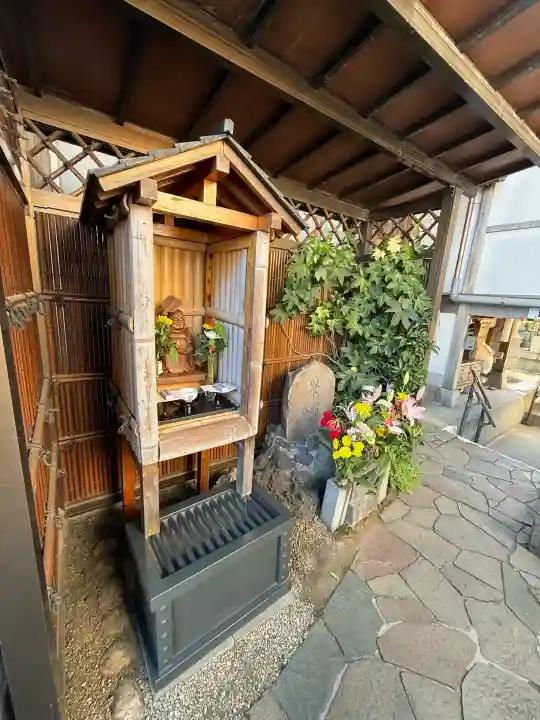 曹禅寺の{uncategorized: "未分類", other: "その他", undefined: "問題あり", building: "その他建物", grave: "お墓", sacred_gate: "鳥居", guardian: "狛犬", statue: "像", buddha: "仏像", history: "歴史", nature: "自然", garden: "庭園", animal: "動物", pagoda: "塔", temizu: "手水舎", mountain_gate: "山門・神門", sanctuary: "本殿・本堂", subordinate: "末社・摂社", art: "芸術", scenery: "景色", jizo: "地蔵", ema: "絵馬", goshuin: "御朱印", omikuji: "おみくじ", items: "授与品その他", amulet: "お守り", goshuincho: "御朱印帳", eats: "食事", festival: "お祭り", votive_dance: "神楽", shichigosan: "七五三参", wedding: "結婚式", experience: "体験その他", initially: "初詣", around: "周辺", anti_infection: "感染症対策"}