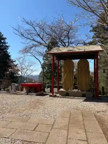 天龍寺の{uncategorized: "未分類", other: "その他", undefined: "問題あり", building: "その他建物", grave: "お墓", sacred_gate: "鳥居", guardian: "狛犬", statue: "像", buddha: "仏像", history: "歴史", nature: "自然", garden: "庭園", animal: "動物", pagoda: "塔", temizu: "手水舎", mountain_gate: "山門・神門", sanctuary: "本殿・本堂", subordinate: "末社・摂社", art: "芸術", scenery: "景色", jizo: "地蔵", ema: "絵馬", goshuin: "御朱印", omikuji: "おみくじ", items: "授与品その他", amulet: "お守り", goshuincho: "御朱印帳", eats: "食事", festival: "お祭り", votive_dance: "神楽", shichigosan: "七五三参", wedding: "結婚式", experience: "体験その他", initially: "初詣", around: "周辺", anti_infection: "感染症対策"}