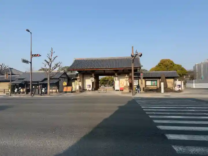 東寺(教王護国寺)の{uncategorized: "未分類", other: "その他", undefined: "問題あり", building: "その他建物", grave: "お墓", sacred_gate: "鳥居", guardian: "狛犬", statue: "像", buddha: "仏像", history: "歴史", nature: "自然", garden: "庭園", animal: "動物", pagoda: "塔", temizu: "手水舎", mountain_gate: "山門・神門", sanctuary: "本殿・本堂", subordinate: "末社・摂社", art: "芸術", scenery: "景色", jizo: "地蔵", ema: "絵馬", goshuin: "御朱印", omikuji: "おみくじ", items: "授与品その他", amulet: "お守り", goshuincho: "御朱印帳", eats: "食事", festival: "お祭り", votive_dance: "神楽", shichigosan: "七五三参", wedding: "結婚式", experience: "体験その他", initially: "初詣", around: "周辺", anti_infection: "感染症対策"}